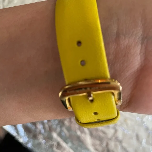 Kate spade doughnut watch (rare find) - Picture 3 of 4